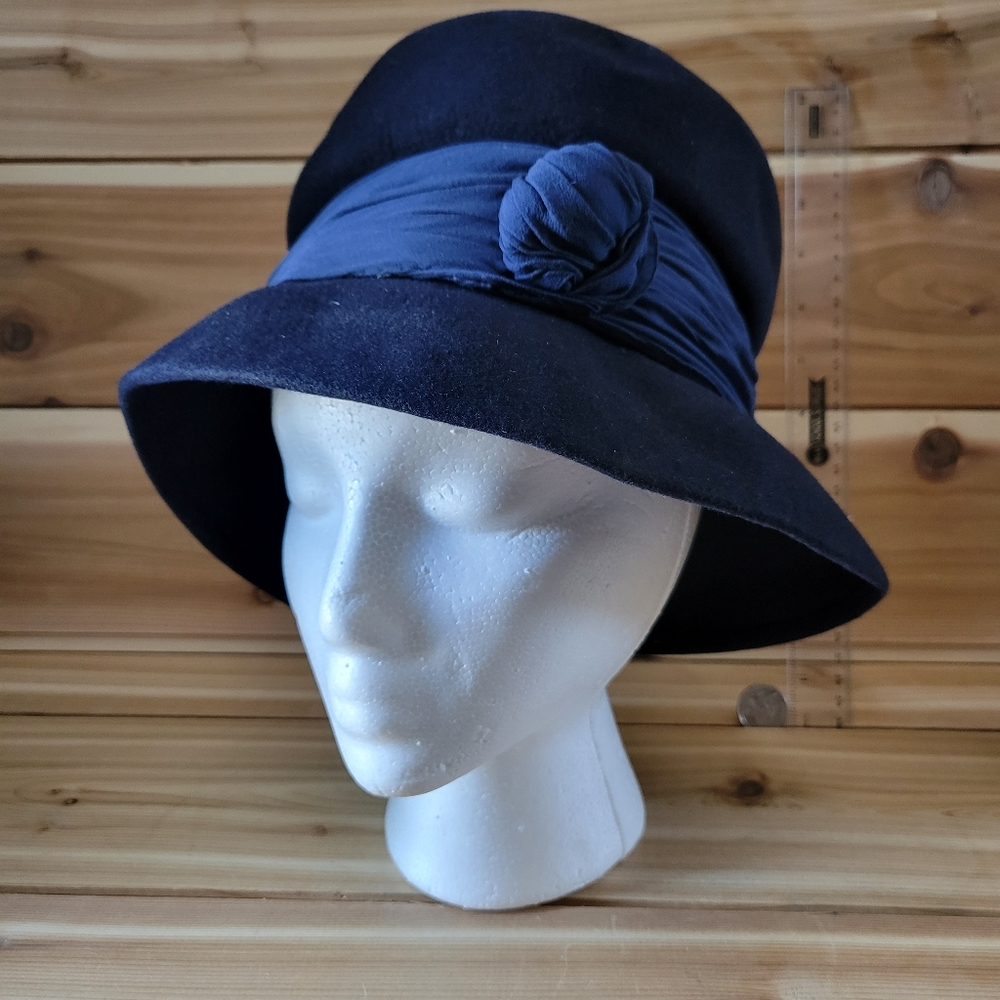 Vintage Mr. John hat, Makoff